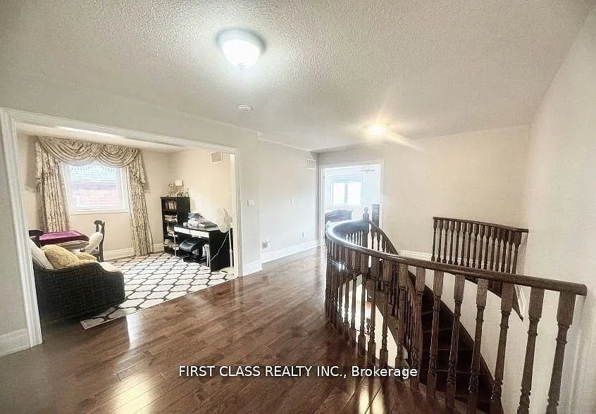 4 bed, $3,800 — Photo 3