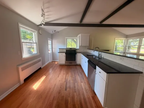 (undisclosed Address), Hamden, CT 06518