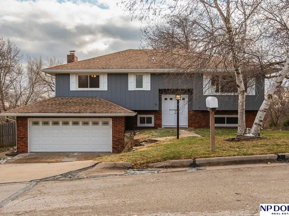 3083 College Dr, Blair, NE 68008