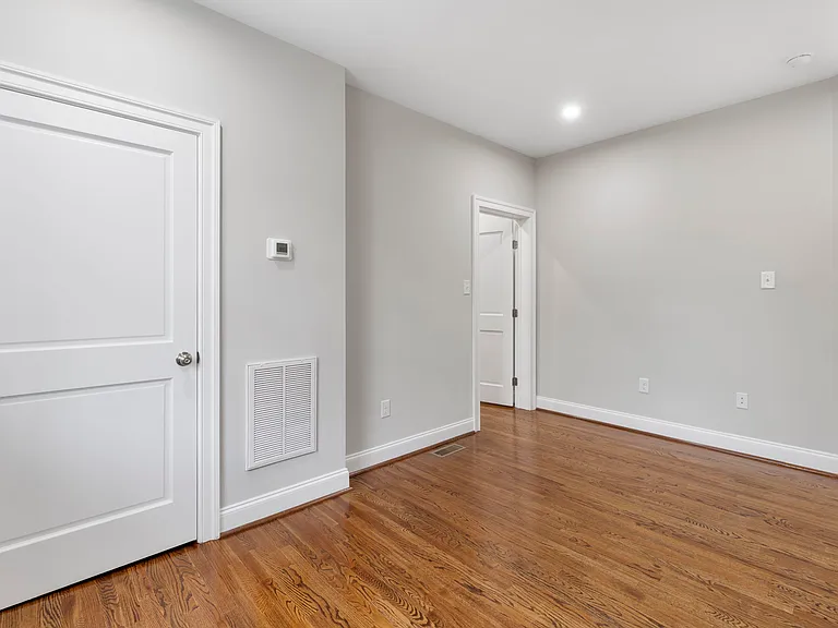 806 N Arthur Ashe Blvd #11 — Photo 16