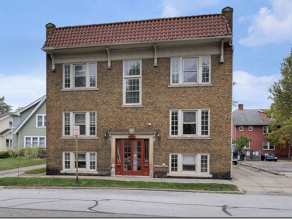 1st image of 2018 Lakeland Ave APT 3