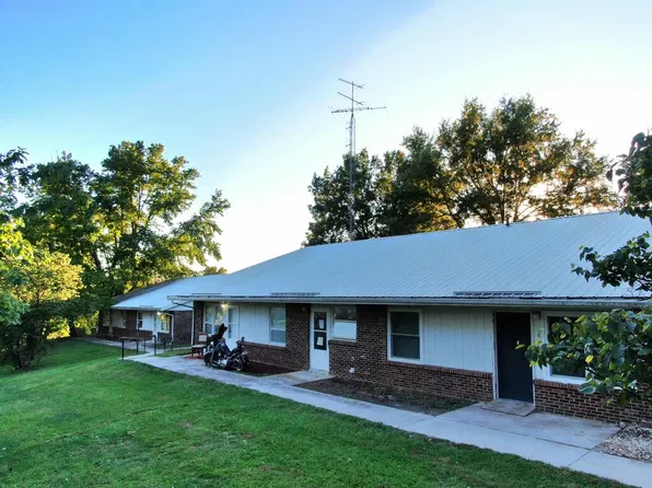 208 W Holmes St, Newark, MO 63458