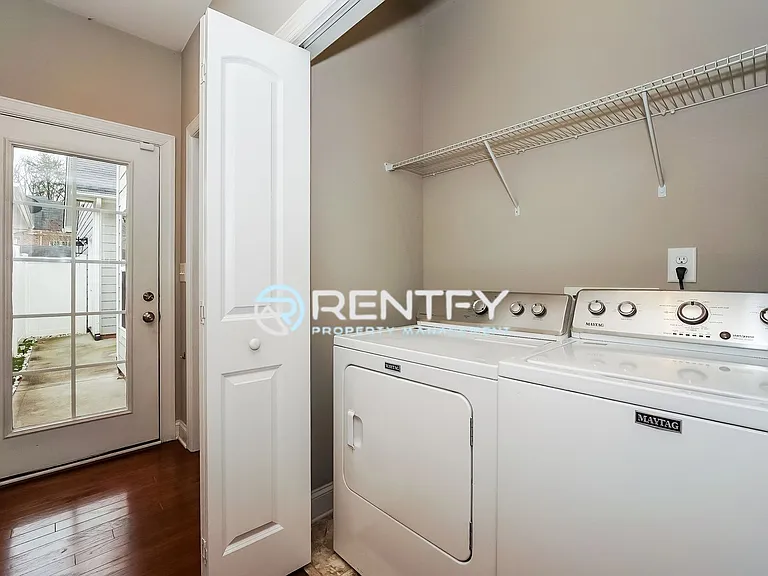 2506 Gallery Dr — Photo 9