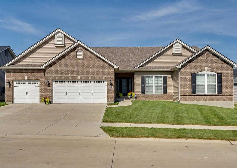 1st image of 2341 De La Croix Ave