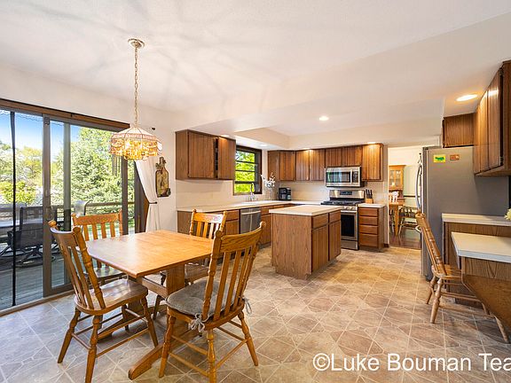 4th image of 14141 Fox Trail Dr