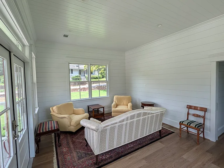 891 Elm St — Photo 5