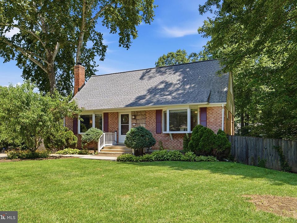 1st image of 8923 Cromwell Dr
