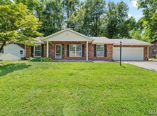 125 Turnbridge Dr, Swansea, IL 62226