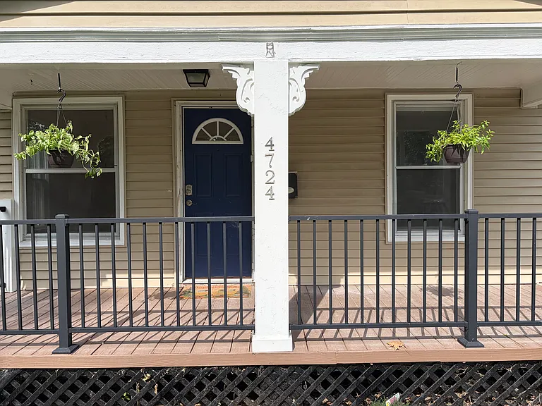 4724 Delmar St — Photo 3