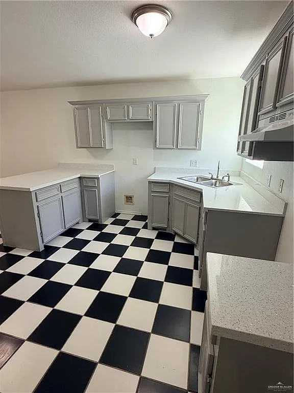 2 bed, 2.0 bath, 999 sqft, $875 — Photo 2