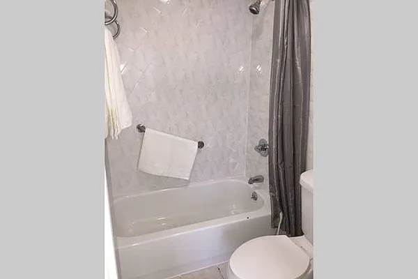 Rented by Leiter Realty Group LLC | media 20