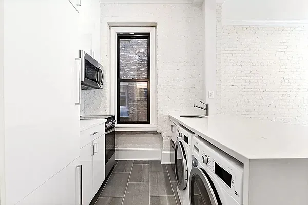 Rented by REAL New York | media 12