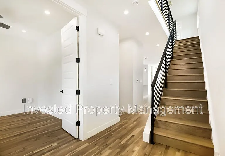 3750 N Gilpin St — Photo 3