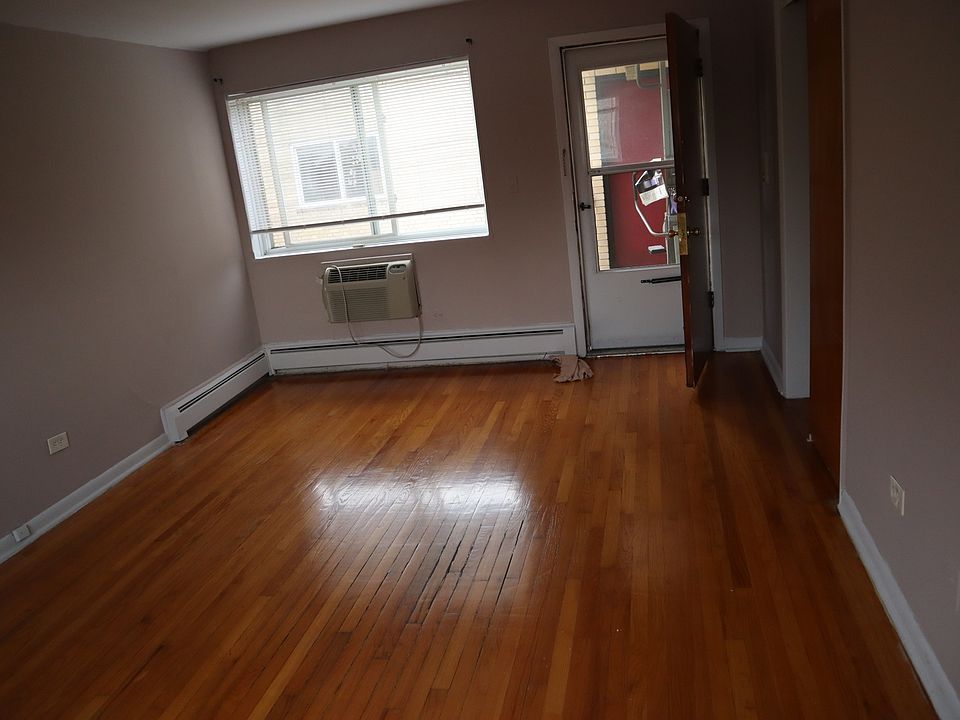 2nd image of 7309 N Damen Ave APT 2D