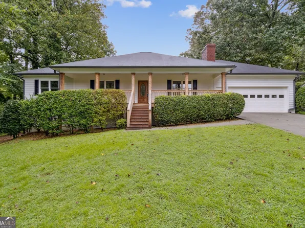 5557 Pinedale Cir, Sugar Hill, GA 30518