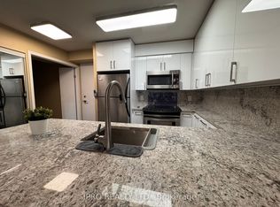 25 Carlton St #1305, Toronto, ON M5B 1L4