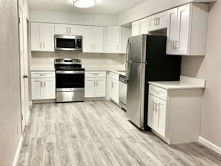 Athens Townhomes — Photo 60