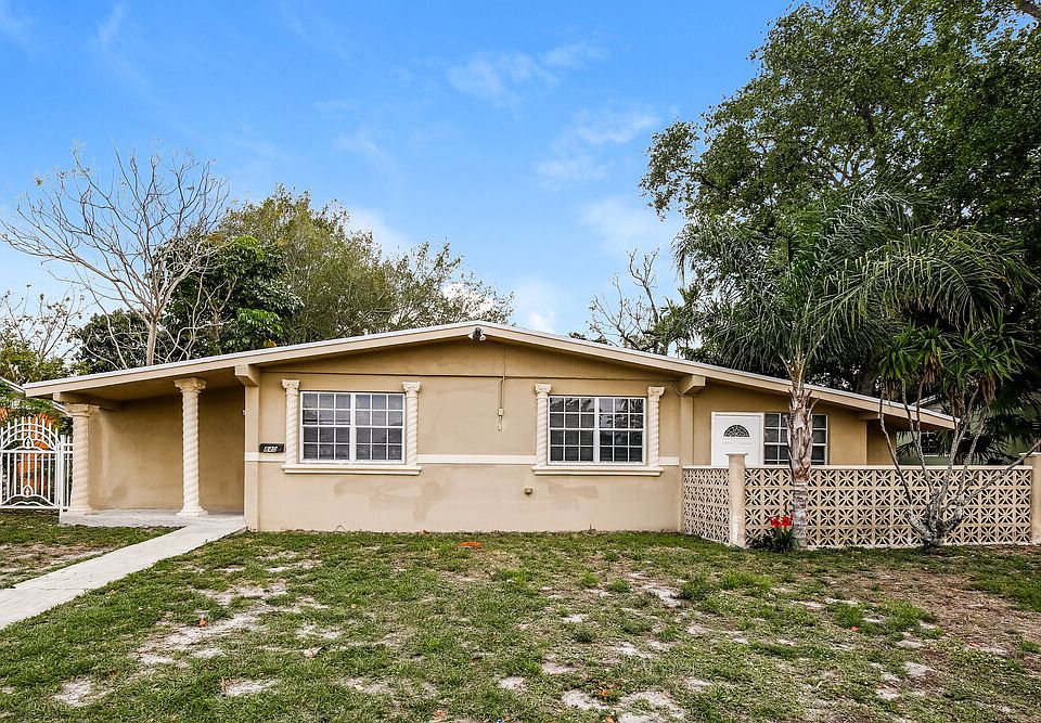 1st image of 840 NW 202nd St