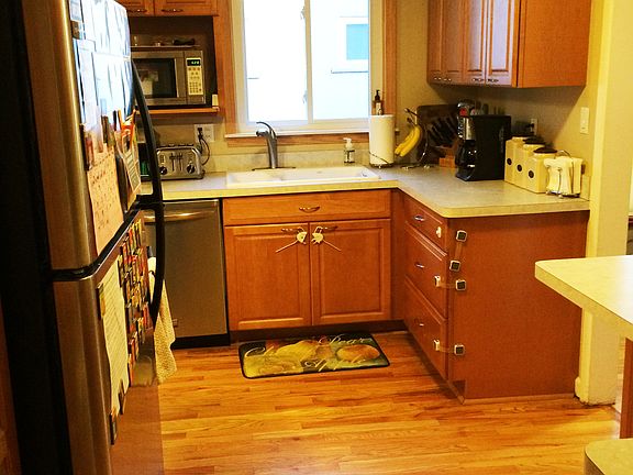 5th image of 1304 Woodlawn Ave