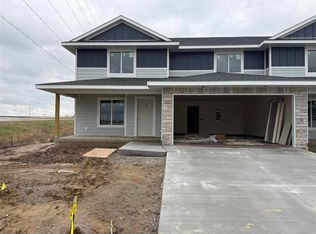 1625 Mitchell Pl, Tiffin, IA