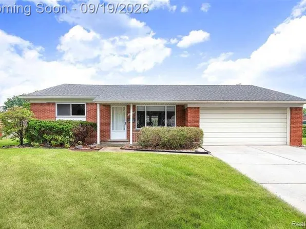 29138 Apolonia Dr, Warren, MI 48092