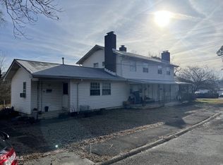 127 W Farragut Rd, Oak Ridge, TN 37830