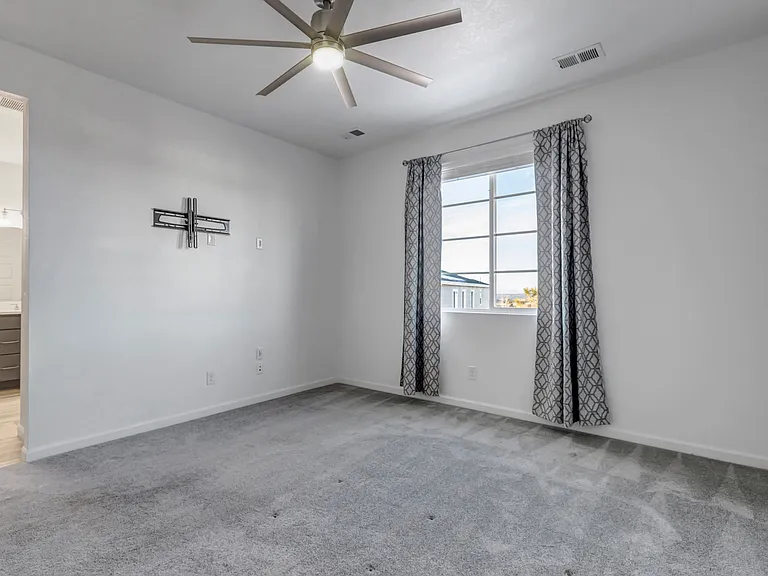 4007 Castle Vista Ln — Photo 24