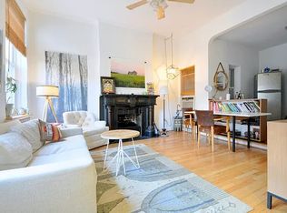 101 W 11th St APT 2R, New York, NY 10011
