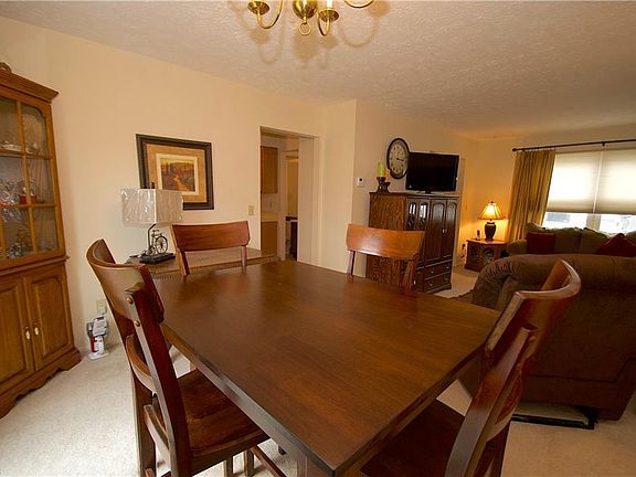 5th image of 6796 Kirkwood Dr Unit 5