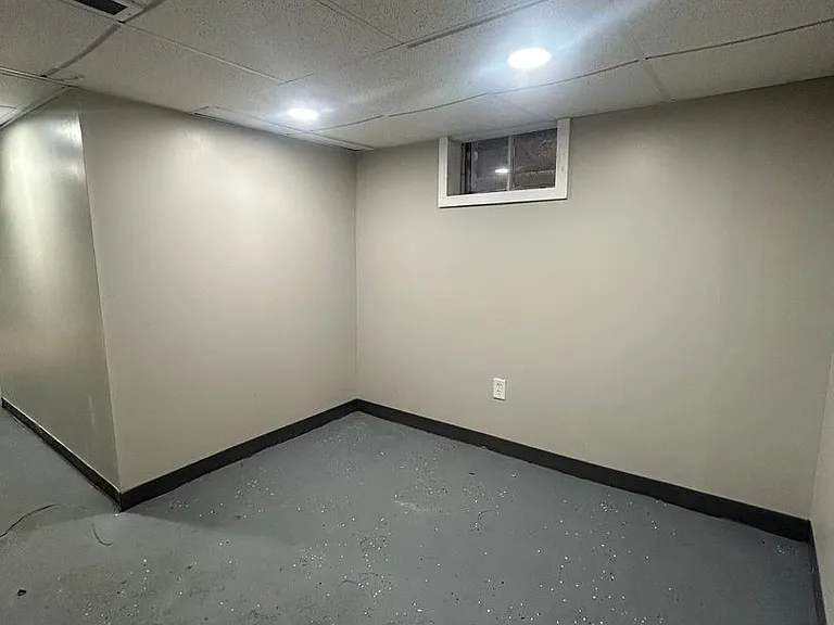 320 Maclay St — Photo 20