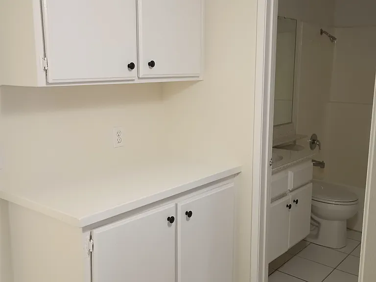 218 W Vermont Ave #7 — Photo 13