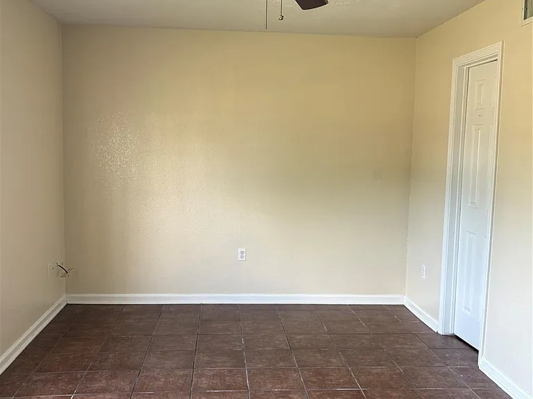 101 E Hospital Dr #1 — Photo 7
