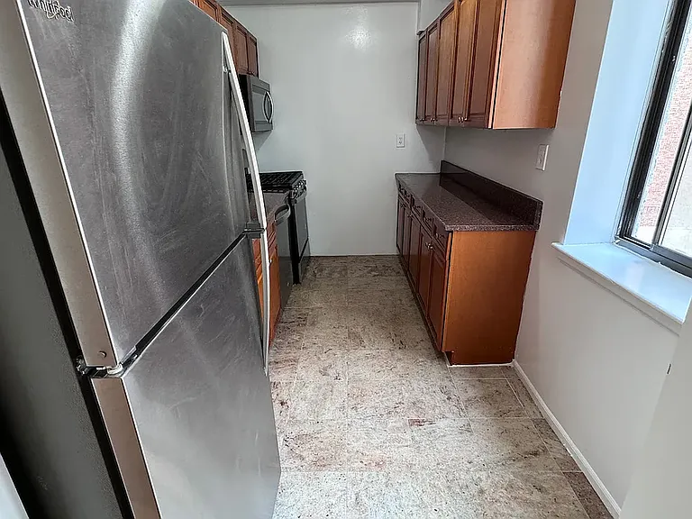 121 E 12th St #5I — Photo 12