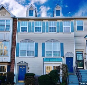 24 Howard Ct #603, Newark, NJ, 07103