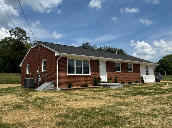 3779 Old Franklin Tpke, Glade Hill, VA 24092