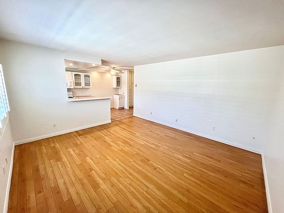 4th image of 3985 Riviera Dr Unit N