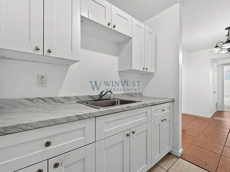 Presidential View Apartments — Photo 41