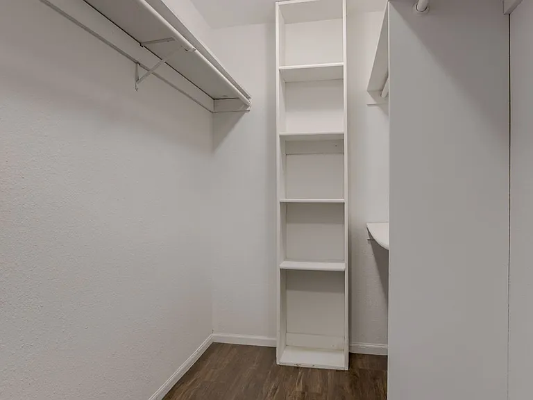 210 S 24th St #103 — Photo 20