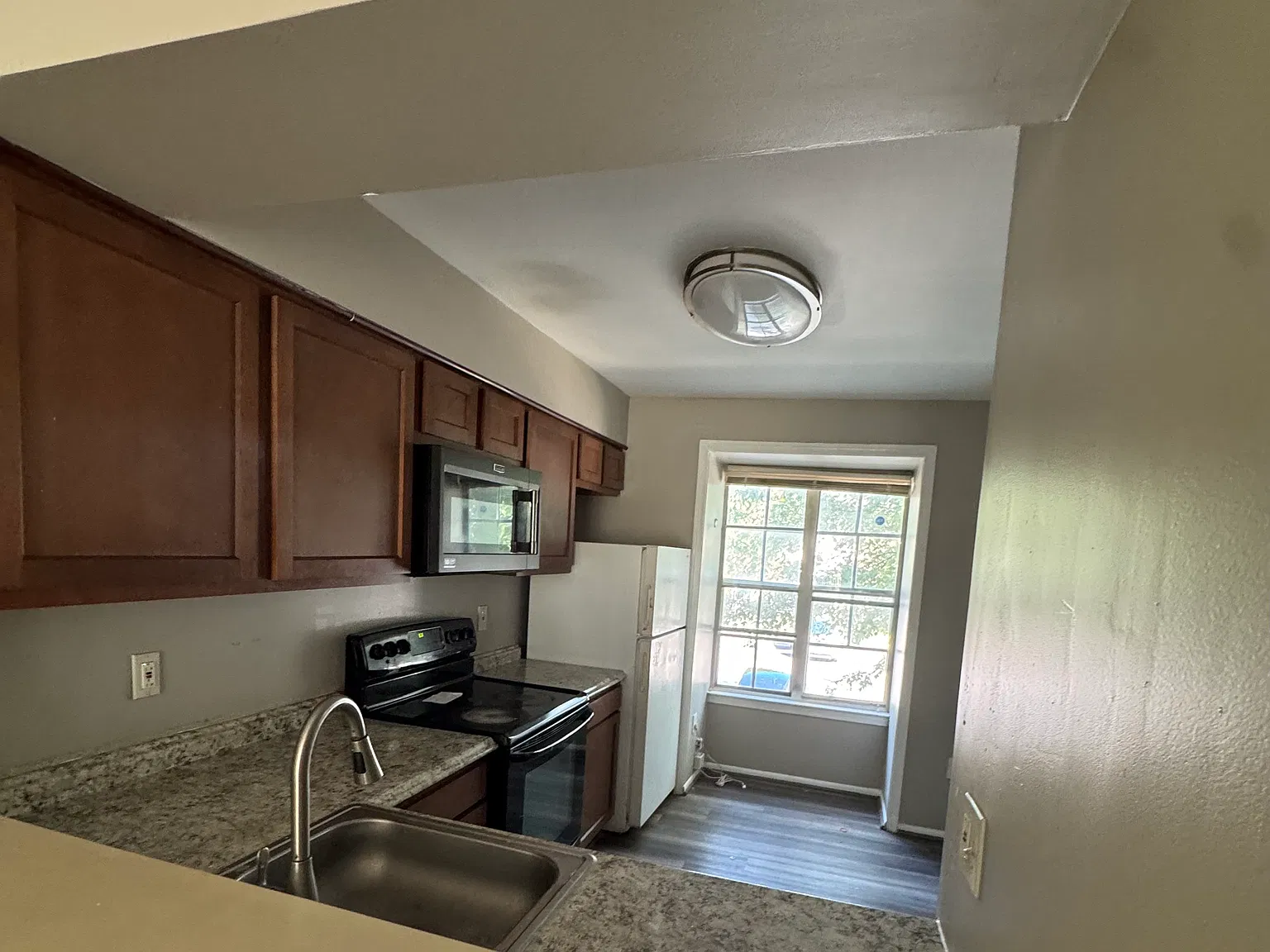 2 bed, 1224 sqft, $2,199 — Photo 3