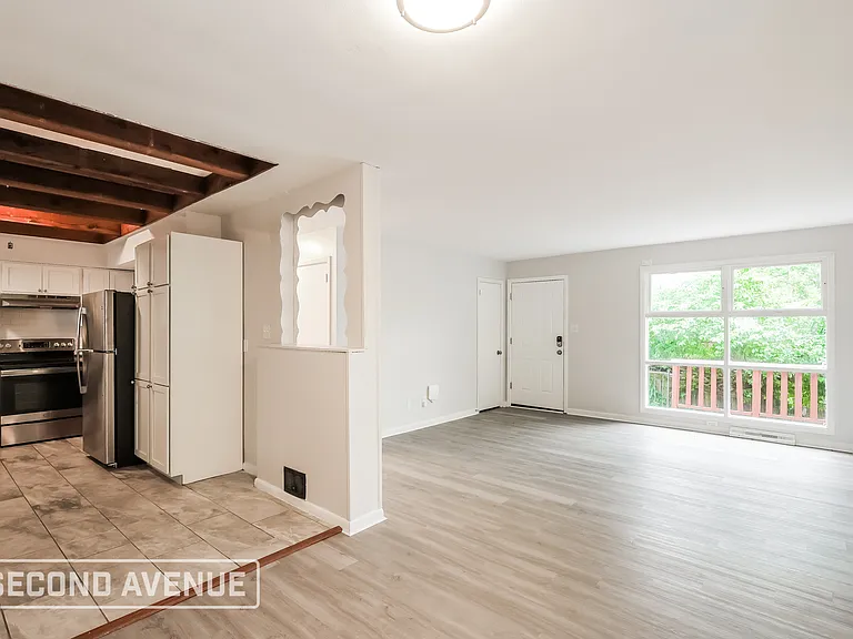 6006 Stanhill Ct — Photo 9