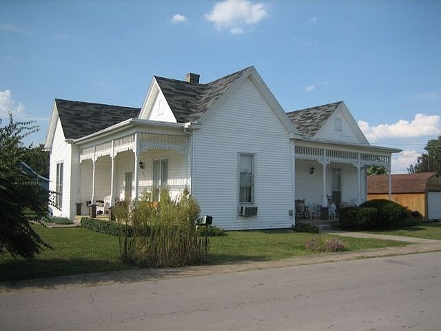 2nd image of 202 Grinstead Mill Rd