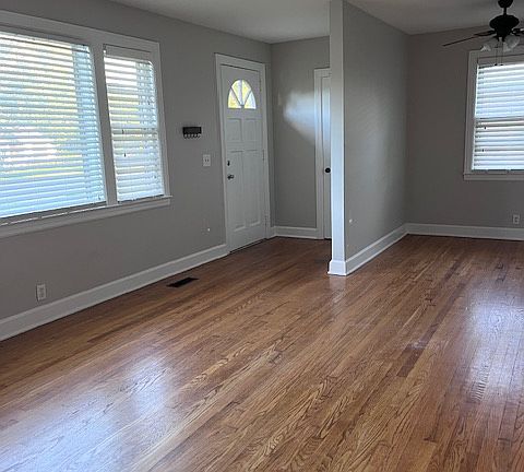 3rd image of 1411 Stonewall Blvd