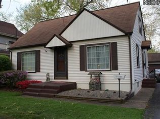 547 Oak Knoll Ave SE, Warren, OH