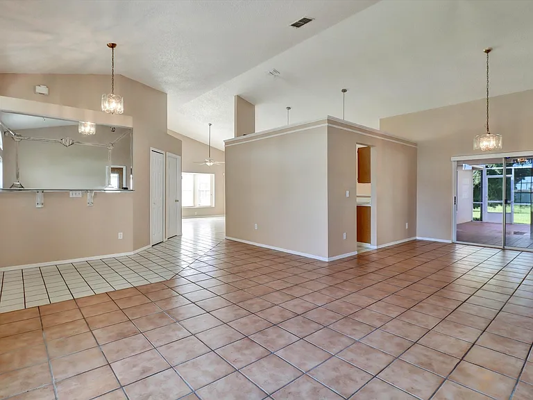 320 Saint Augustine Courtwind Ml — Photo 3