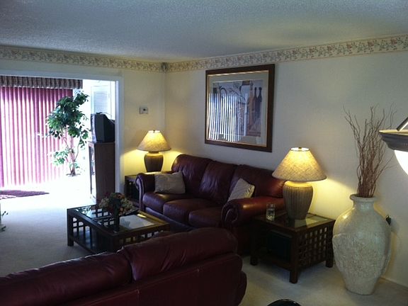 Livingroom facing sunroom