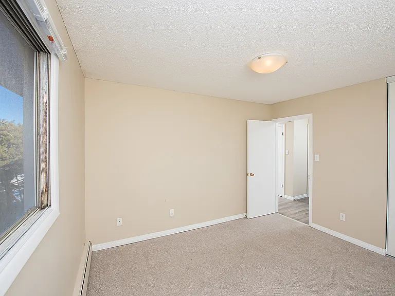 1602 Sherwood Dr — Photo 15