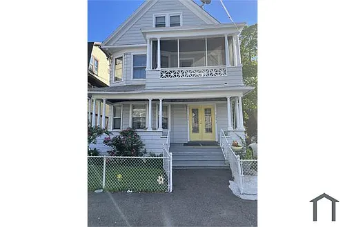 137 Poplar St #1 Photo 1