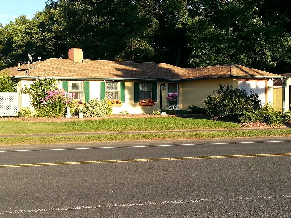 Adorable, spacious ranch