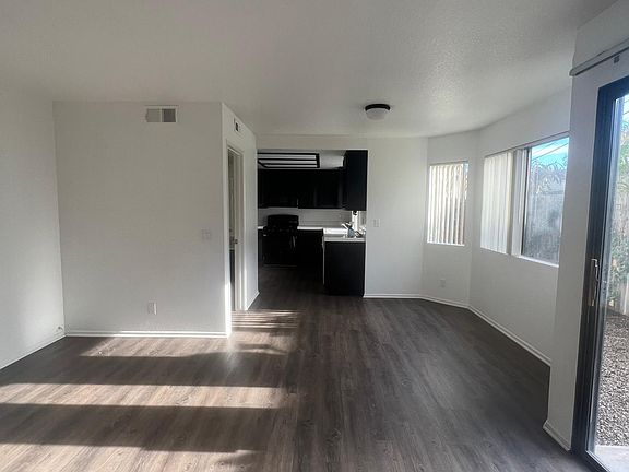 From living room to kitchen, light and airy