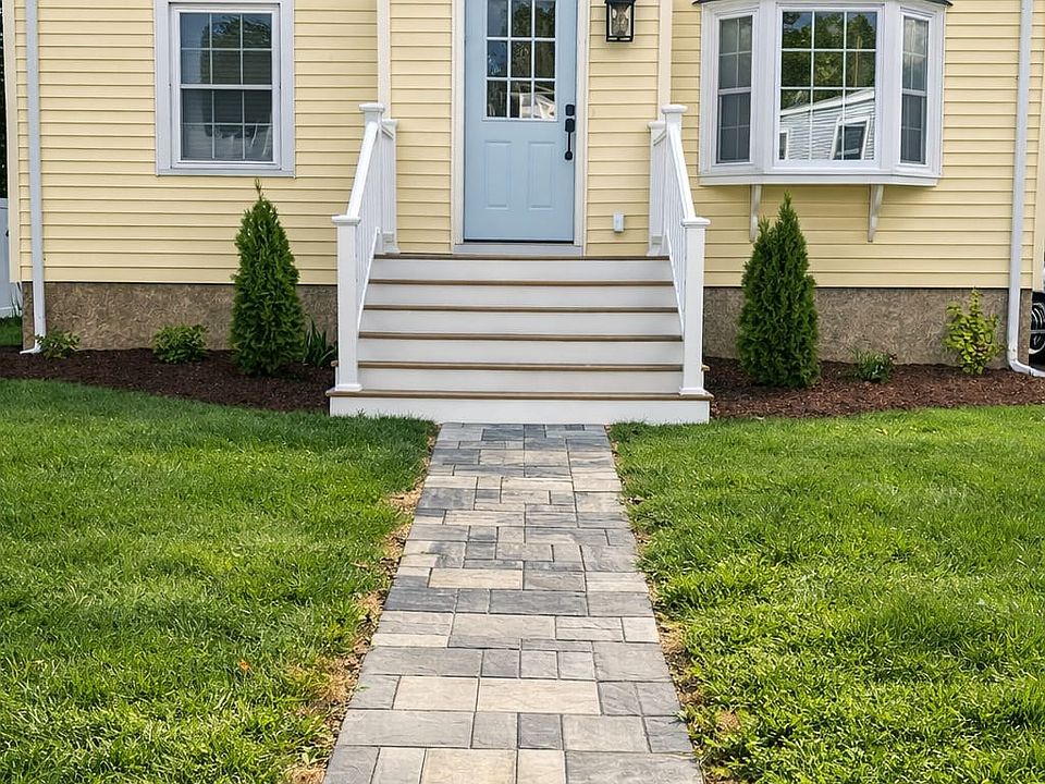 1st image of 74 Oldfield Dr